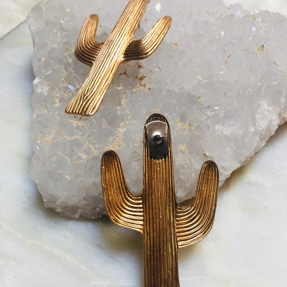 Vintage big brass happy cactus post earrings - Picture 3 of 5